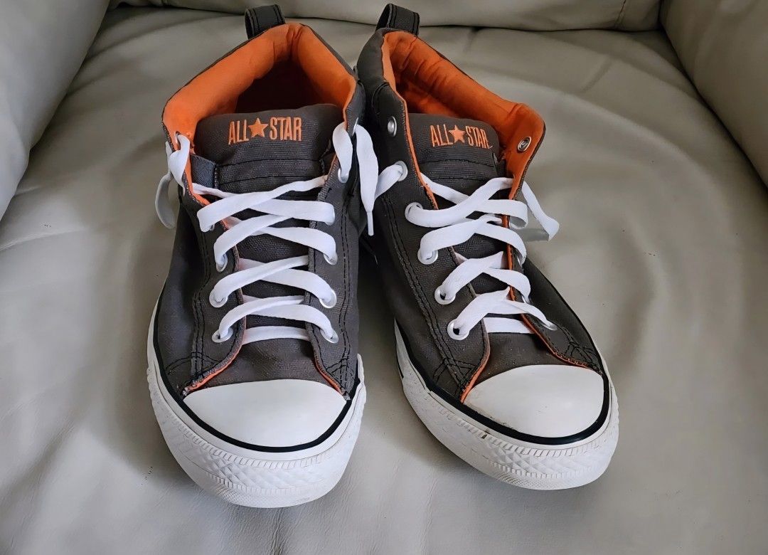 Converse ALL STAR Chuck Taylor Man Sz US 9.5 sneakers