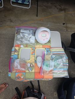 Spectra 2 breast pump and accessories