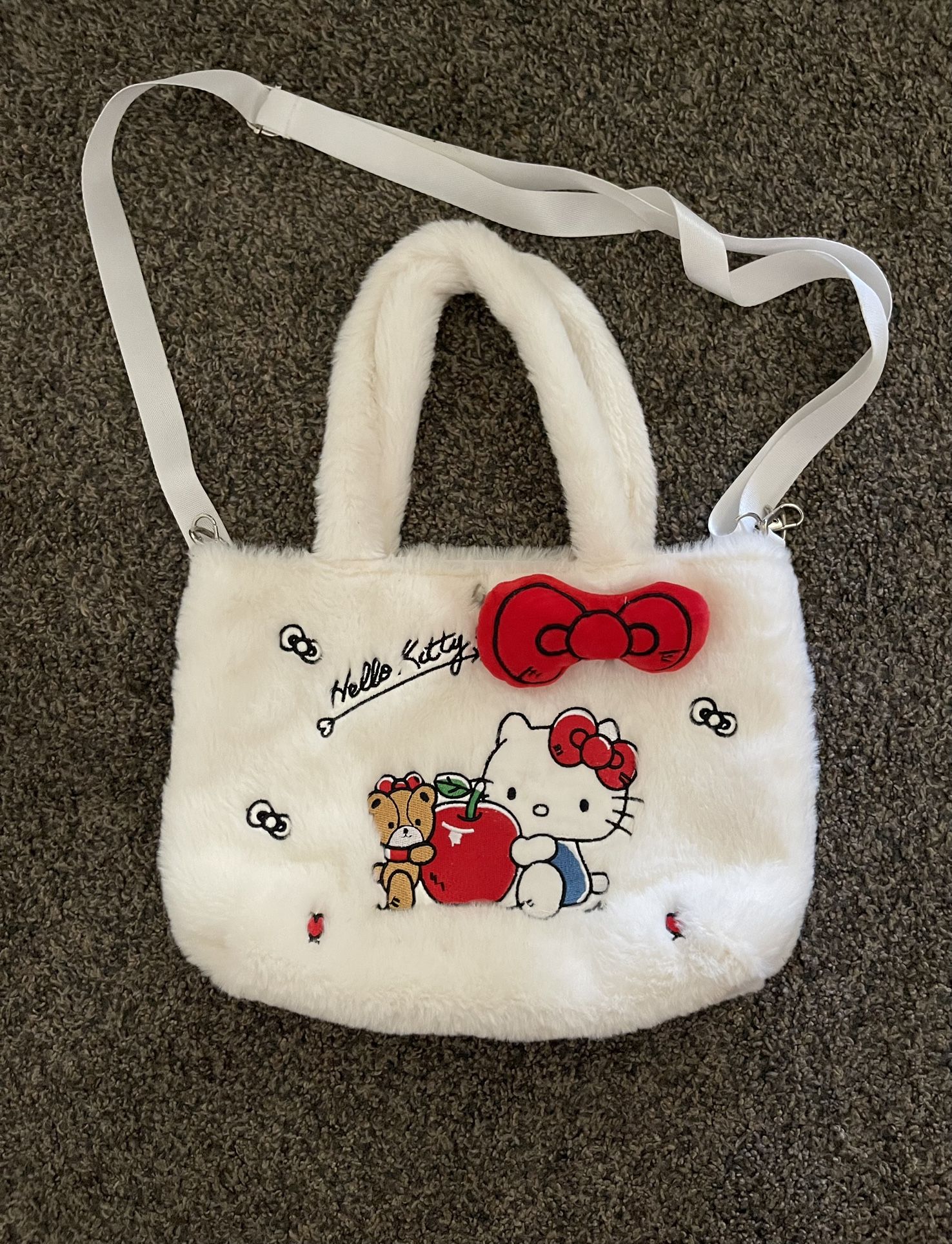 hello kitty purse