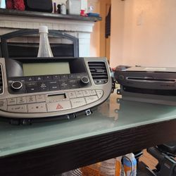 2012 Genesis  Keyboard With Screen And Receiver. Have The AMPLIFIER Too.