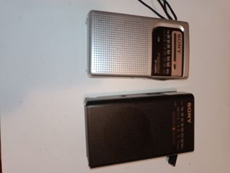 2 Vintage Sony Transistor Radios 