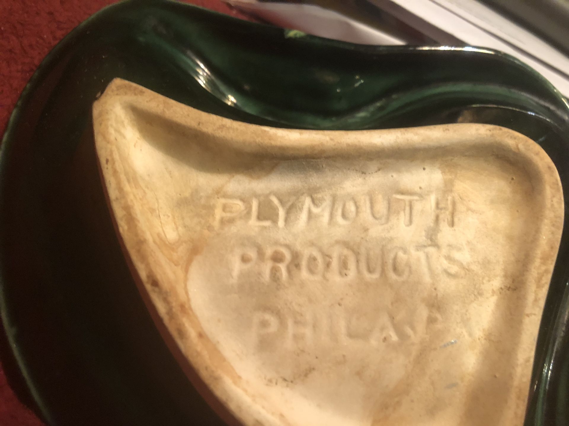 Leaf ash tray Plymouth products