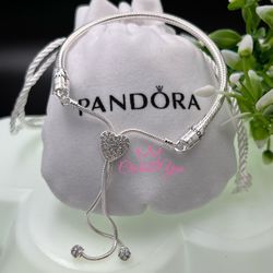 Pandora style adjustable bracelet in 925 silver.