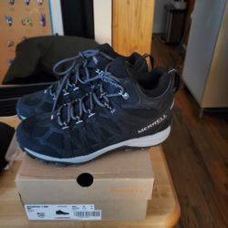 Brand New Merrell Boots Size 10
