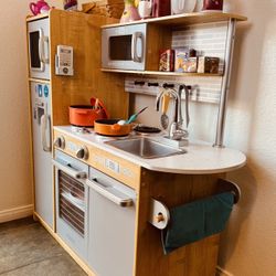 Kids Play Kitchen