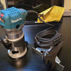 Makita Corded Compact Router 