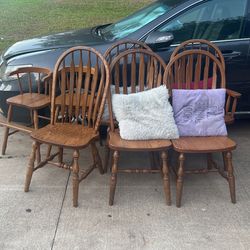 Real Wood Dinning Table. 