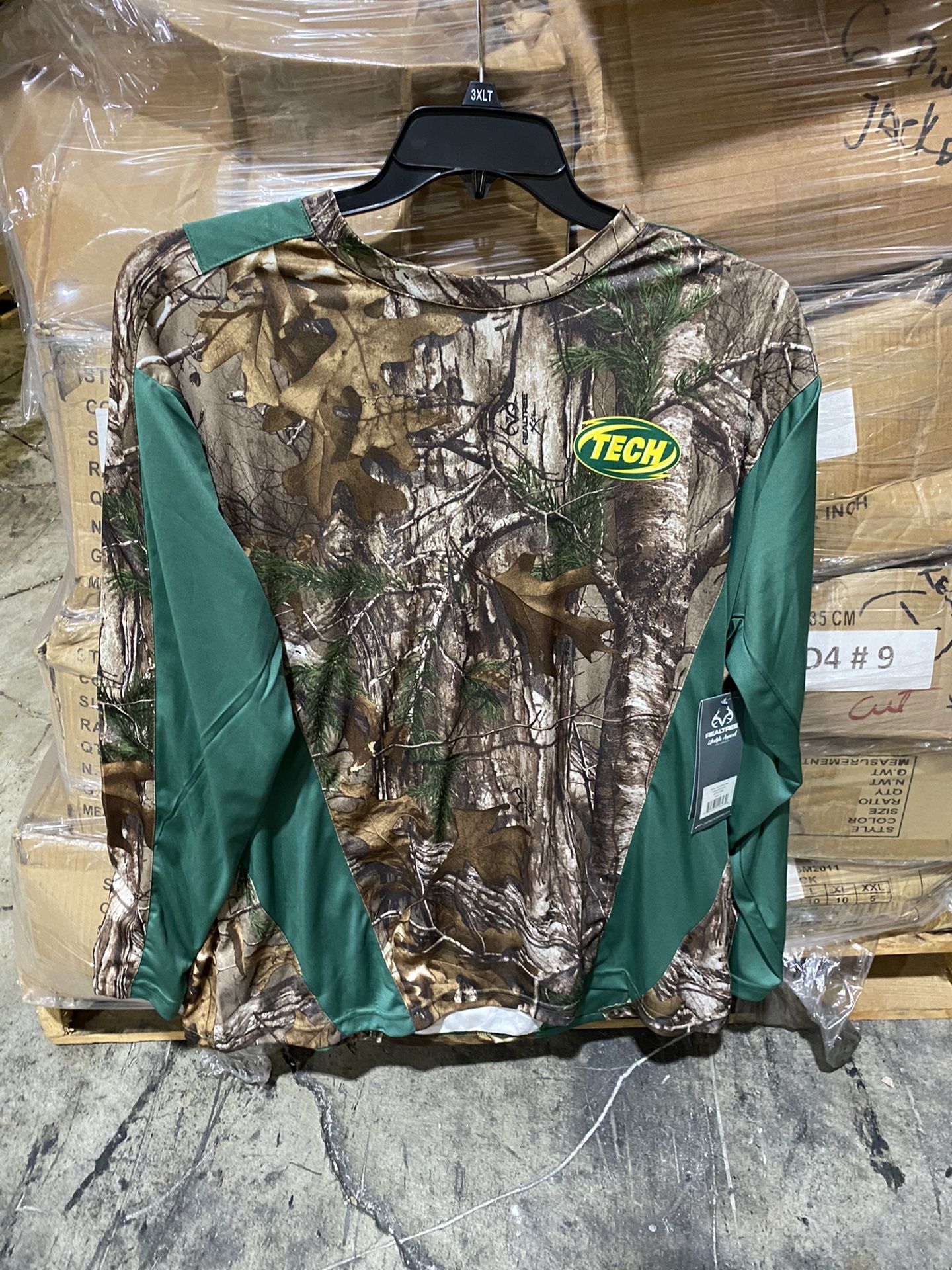 Real Tree Camo Clothing Brand New , Buy the Pallet!
