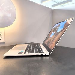 14" Ultrabook Galaxy Book3 Pro 16-Thread Intel Core i7 Laptop PC