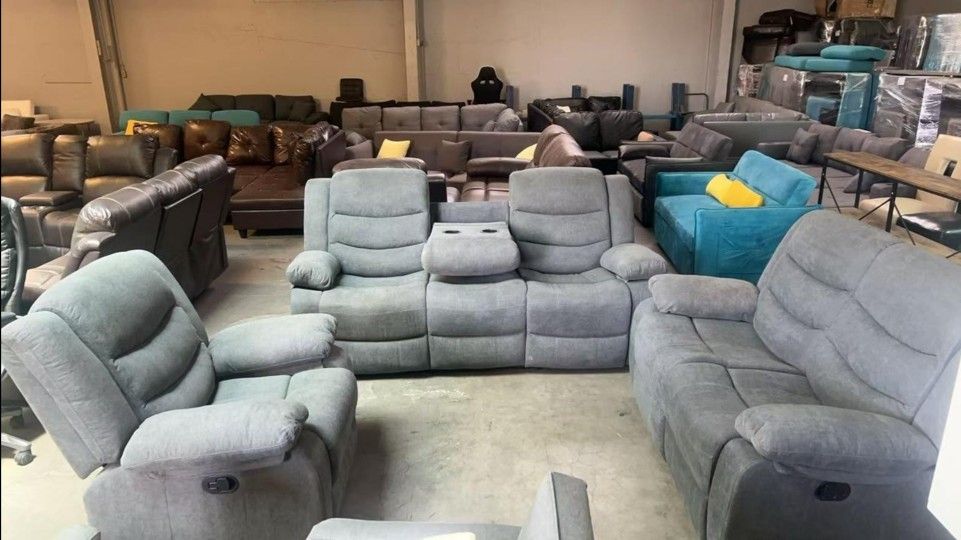 BRAND NEW 3 PIECES RECLINERS SOFA COUCH SET
