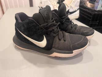 Nike Kyrie 3 Sz 9