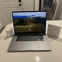 2019 MacBook Pro 16-inch i7 16GB RAM / 512SSD