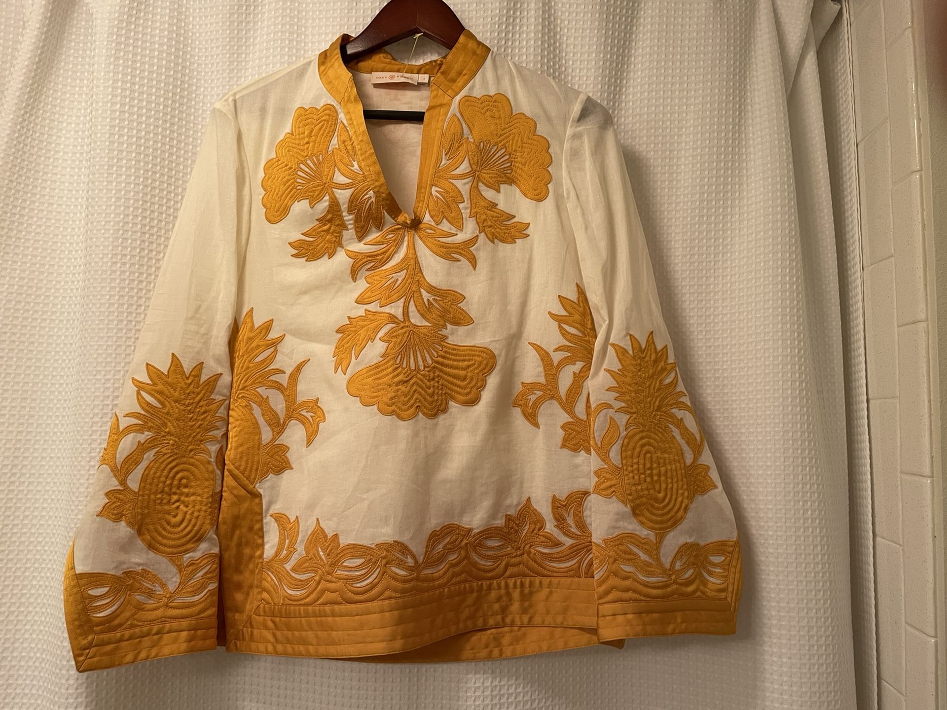 Tory Burch Tunic , Size 4, Ivory And Tangerine Color, Excellent Condition 