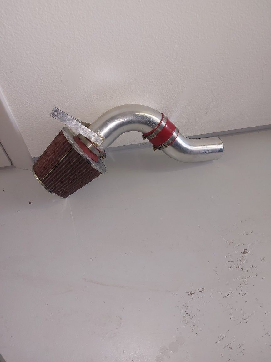 Custom Cold Air Intake For A 2005 Dodge Stratus 2.4 L Dual Overhead Cam