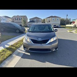 2011 Toyota Sienna