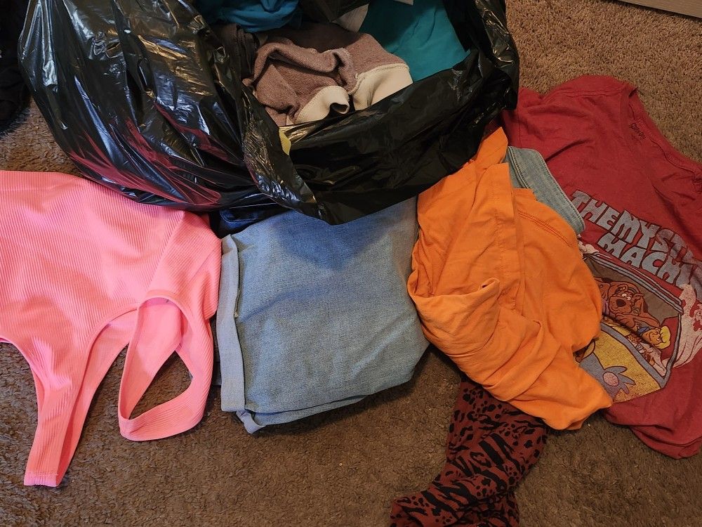 Nice Women Clothing Great Condition 