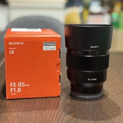 Sony 85mm f/1.8 lens