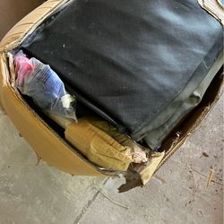 15 Foot Trampoline With Enclosure. New in box