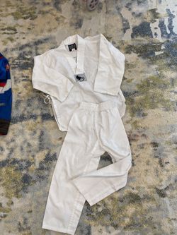 Karate Martial Arts Costume For 5-8 Yr Old