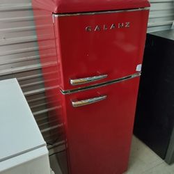Galanz 22in 7.6cu ft