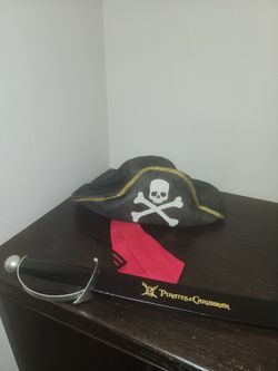 Disney Adult Hat - Pirates of the Caribbean with Sword