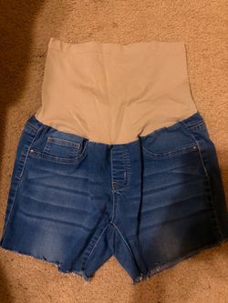 Maternity shorts