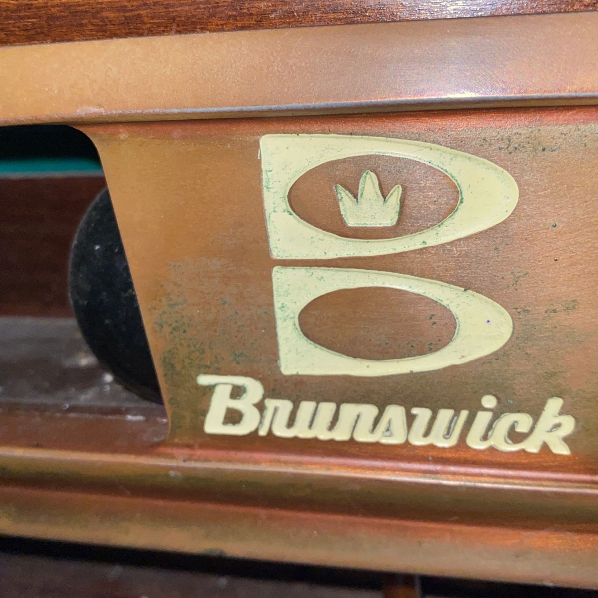 Brunswick Gold Crown 3 Pool Table