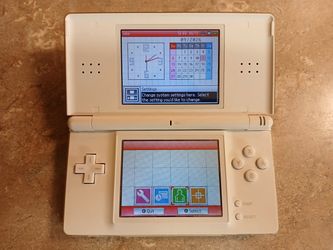 Nintendo DS Lite Bundle Like New, 7 Games Included! (Adult Owned)