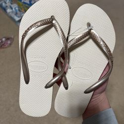 Size 6 women’s - Beige Havaianas Flip Flops Sandals