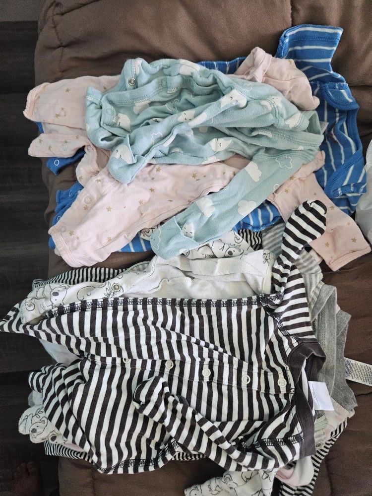 Newborn Onesies And Sleep Swaddles / Sleep Sacks