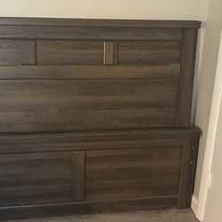 Wooden Headboard And Footboard! (with Bed Frame) Just Needs Hardware 