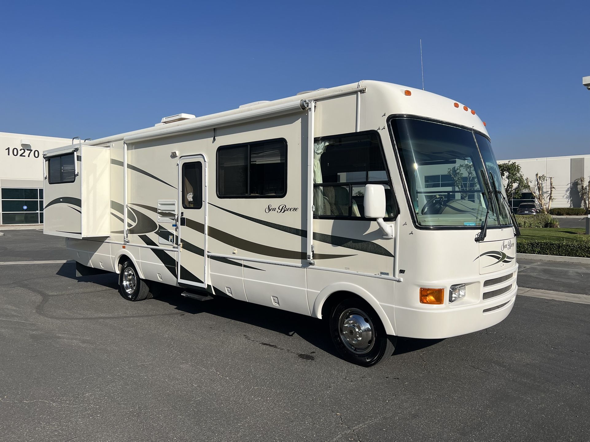 2004 National Seabreeze 32Ft 60K Orig Miles Ford V10 W/2Slides MustSee