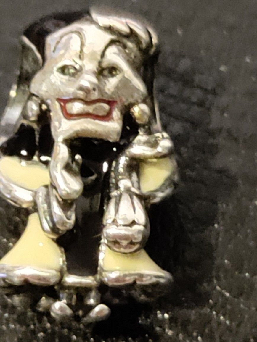 Cruella Deville Charm