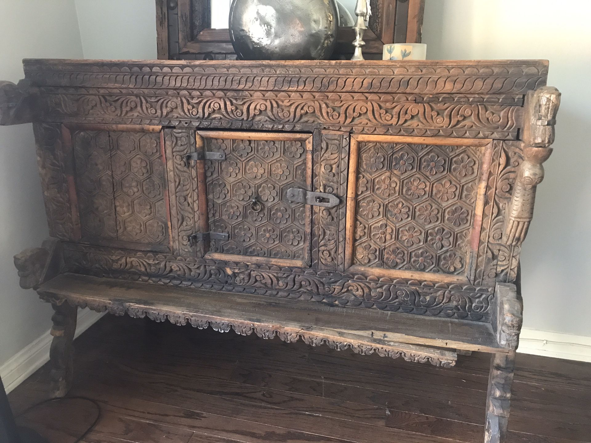 Beautiful Antique Cabinet! $300