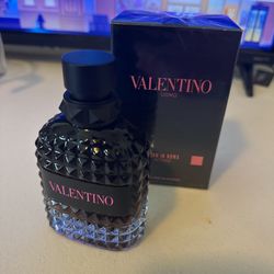 Valentino Uomo Born in Roma