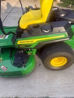 Jhon Deere Z325 E zero turn