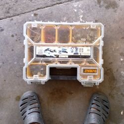 DeWalt Box