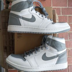 Air Jordan 1 Retro High Stealth Men Size 9.5