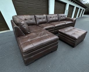 Sofa/Couch Sectional - Brown - Leather - Delivery Available 🚛
