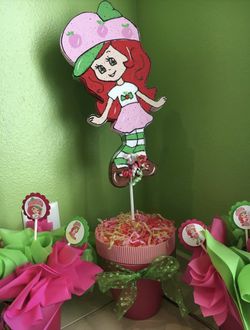 Strawberry Shortcake Party decoration
