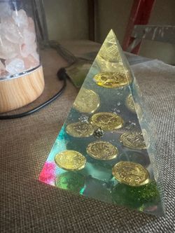 orgonite pyramid