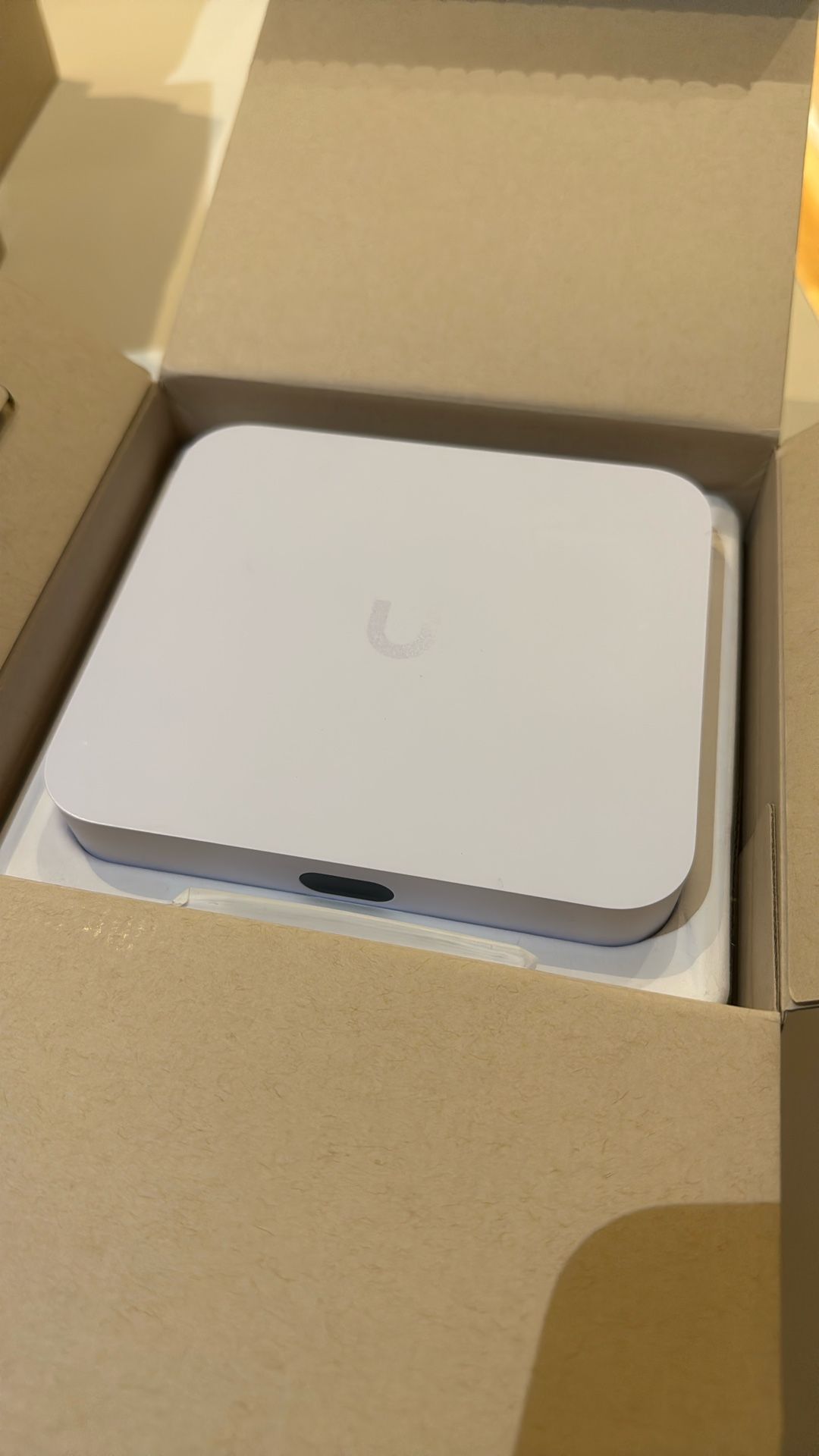 UCG-Ultra (Open Box - Like New) Ubiquiti Cloud Gateway
