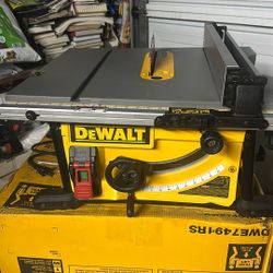 Dewalt  10 Inch Jobsite Table Saw With 32-1/2 Rip Capacity And Rolling Stand 