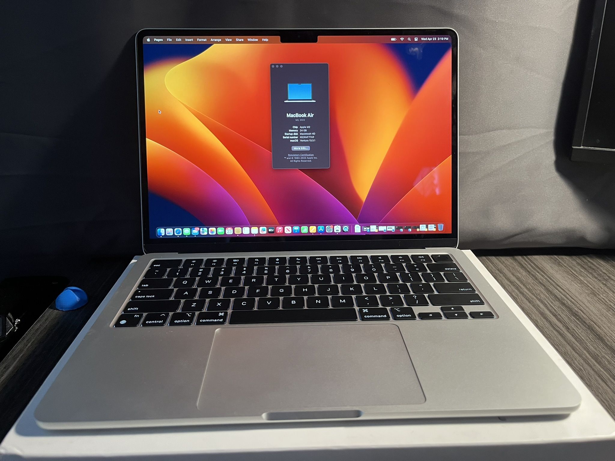 2022 MacBook Air M2 (8-core GPU, 24GB RAM, 2TB SSD