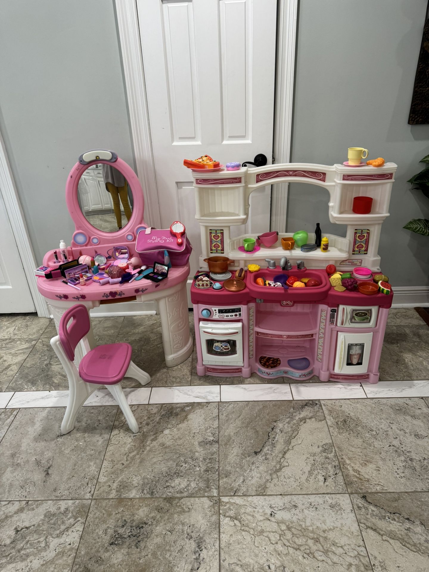 Kitchen play and pink vanity’s 