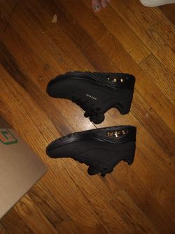Brand new Black scechers