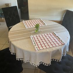 Round Dining Room Table With Chairs