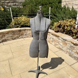 Vintage Mannequin-Adjustable Dress Form