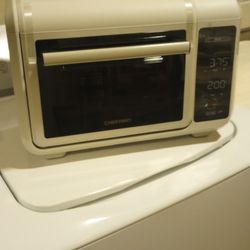 Air Fryer Toaster Oven White by Chefman brand! new!..