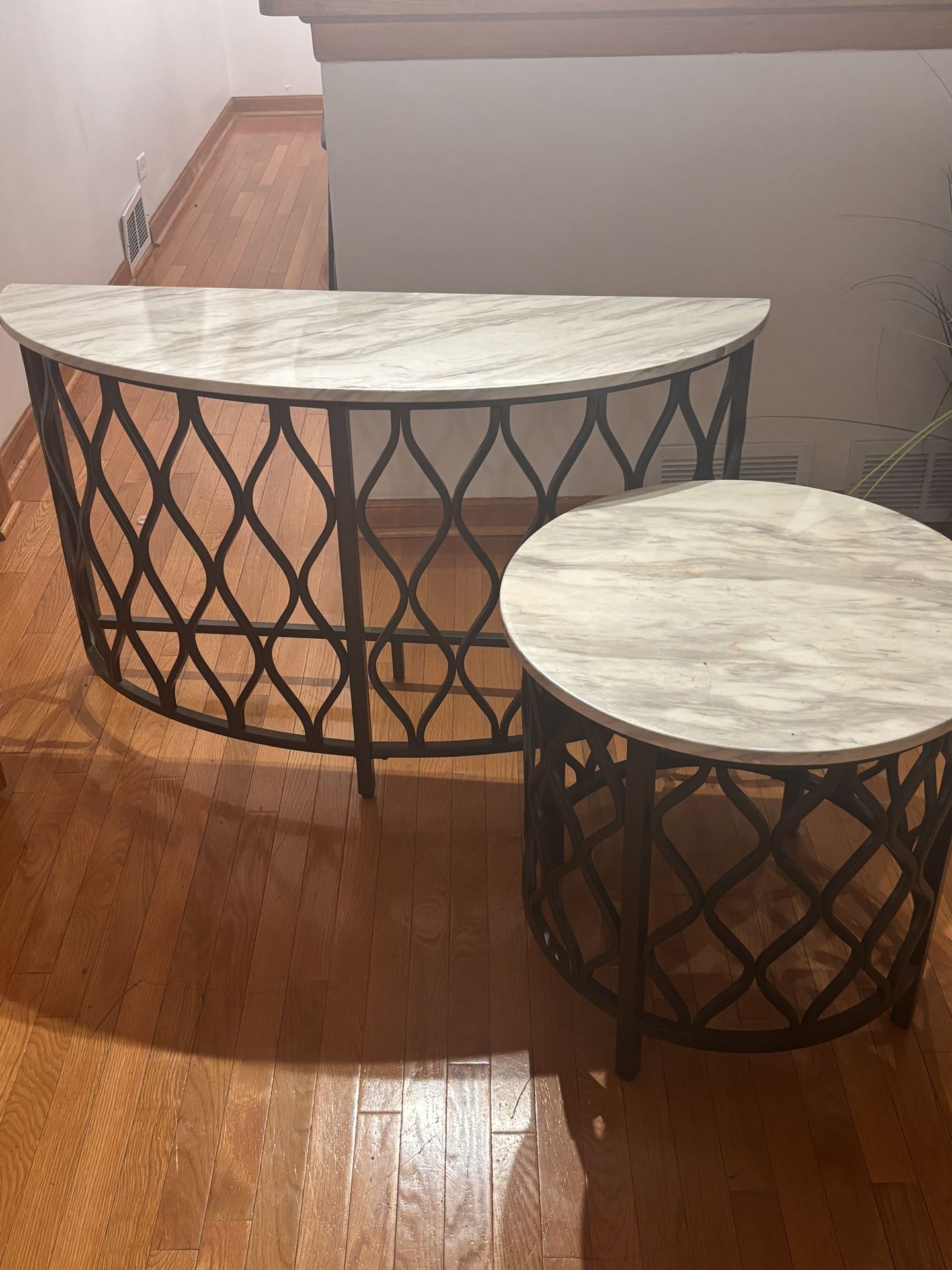 End And Entry Way Table